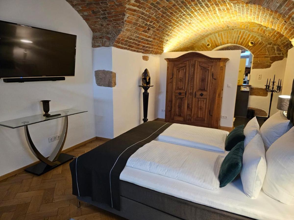 Historical Luxury Homes - Luxus Colloseum *